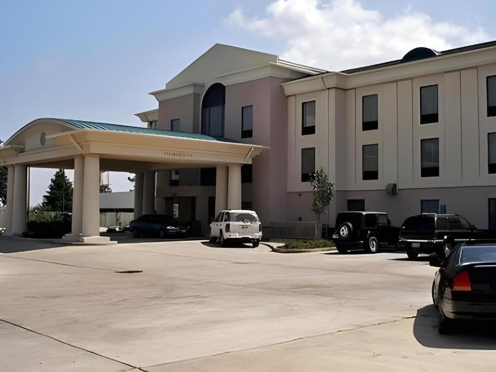 Holiday Inn Express Hotel & Suites Cleveland - Ms By Ihg Exterior foto